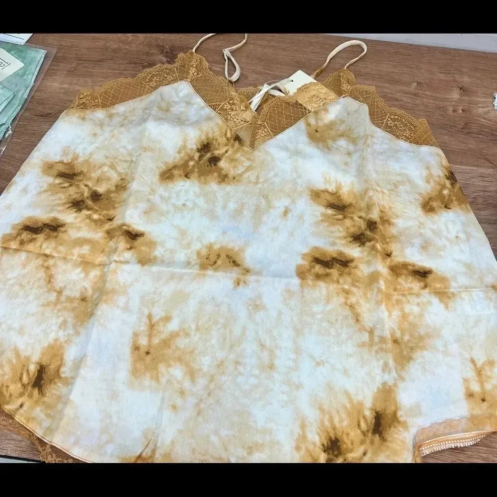 LA MIEL TIE DYE TOP - Picture 4 of 6